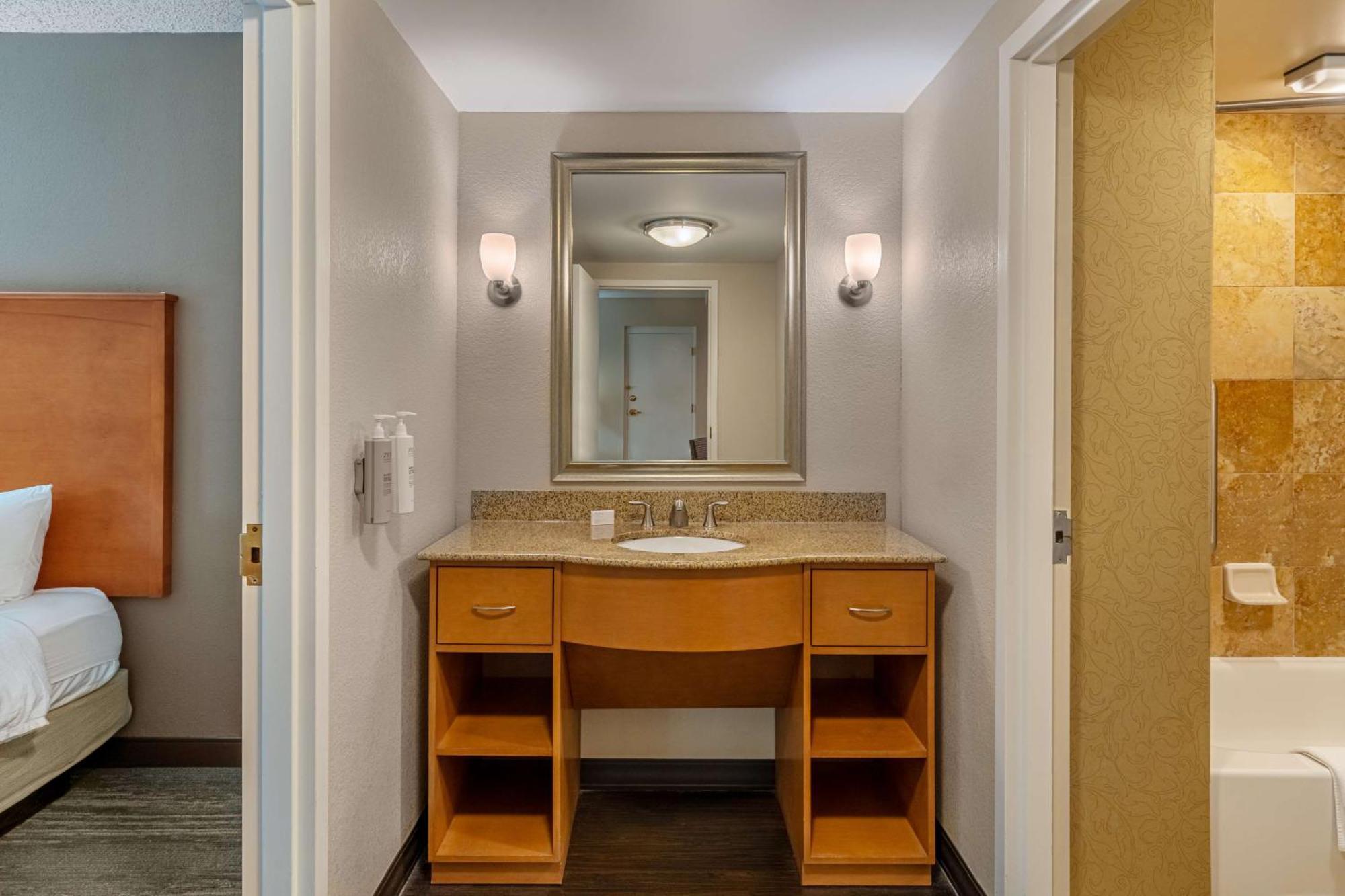 Hampton Inn & Suites Nashville-Vanderbilt-Elliston Place Kültér fotó